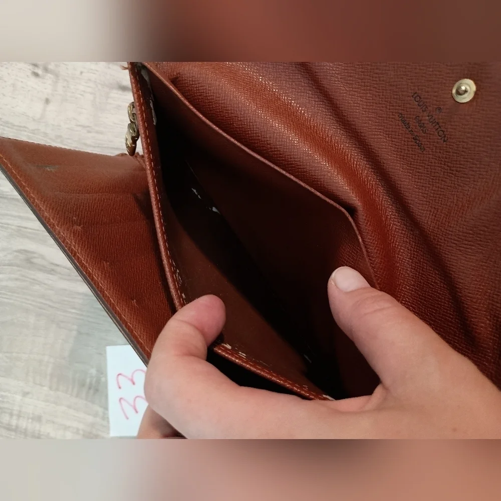 Louis Vuitton Monogram Pochette Passport Trifold Wallet